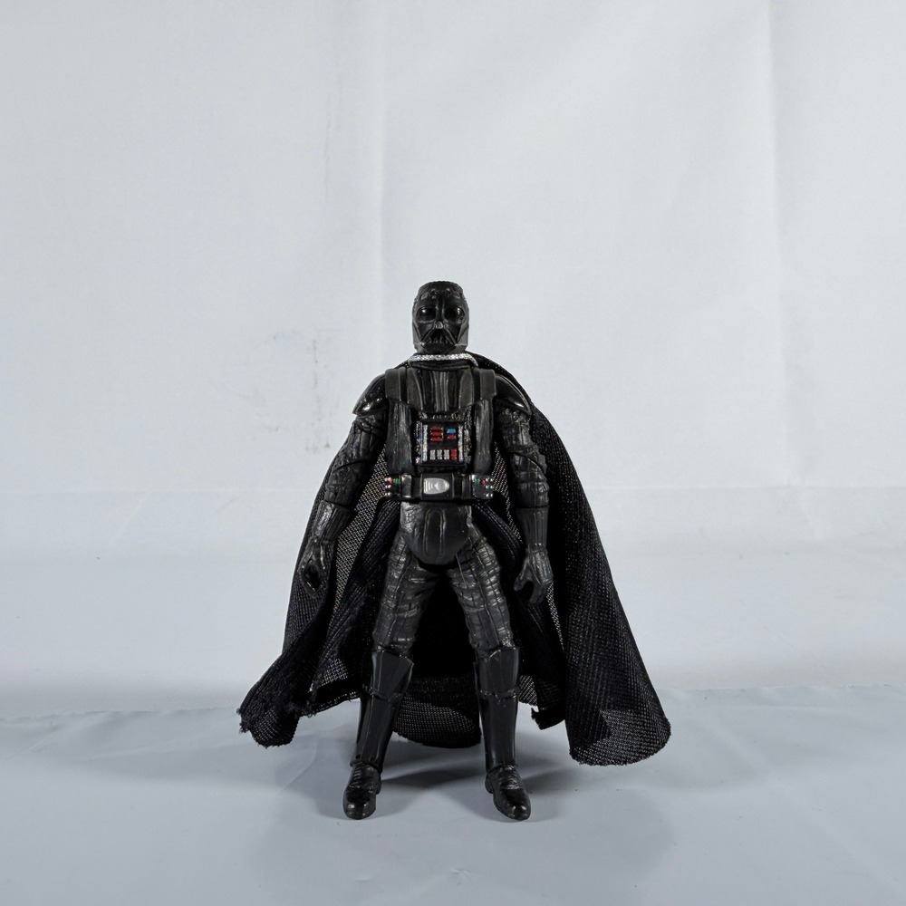 Hasbro‎ Star Wars Darth Vader 2005 Action Figure 3.75 Inch Black